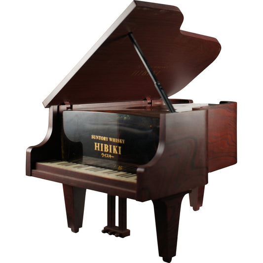 Suntory Hibiki Piano Front